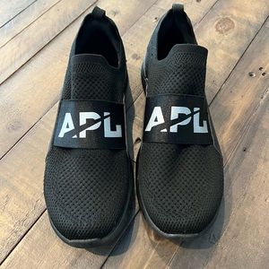 APL shoes